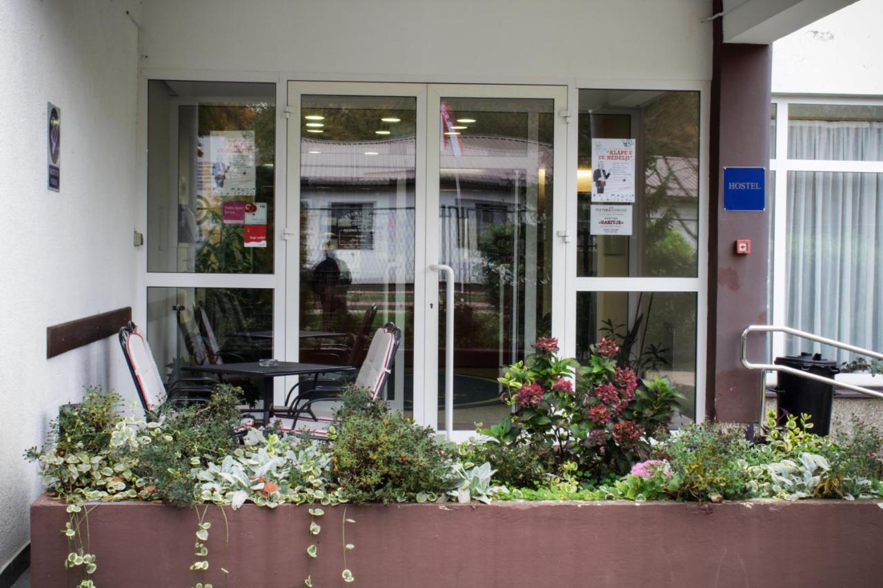 Hostel Rakitje-Rakitje Exterior photo